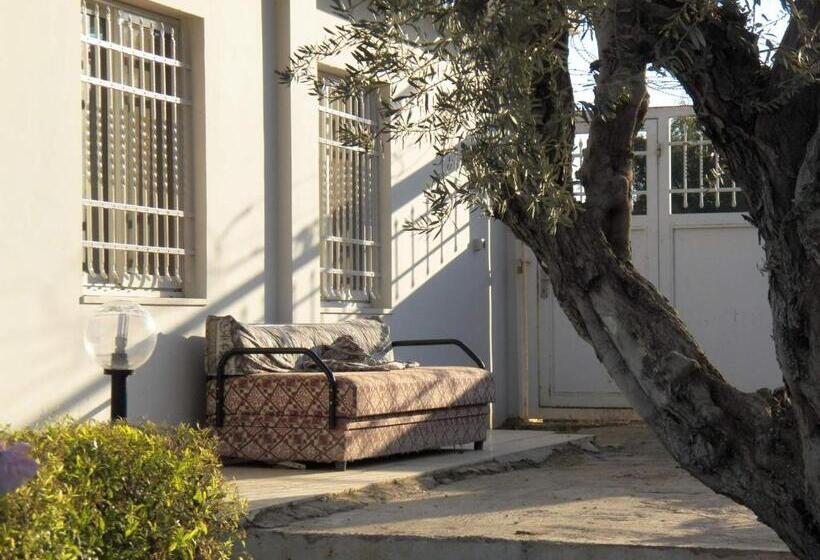 استودیوی استاندارد اینتریور, Auberg Inn Guesthouse