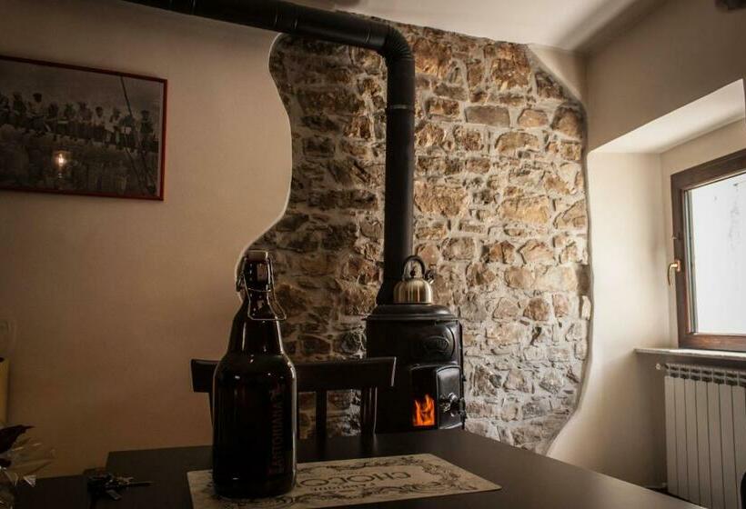 חדר סטנדרט לארבעה, Borgo Sciugolo