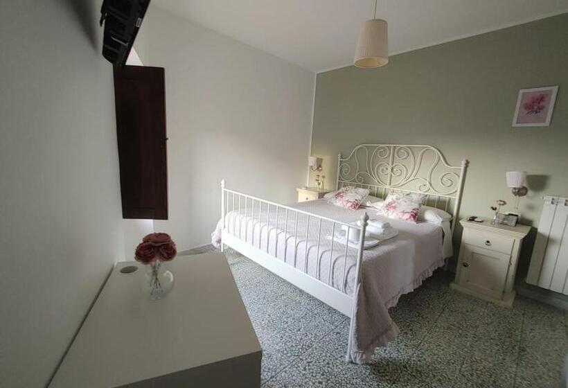 Pokój Standard Widok Góry, Borgo Sciugolo