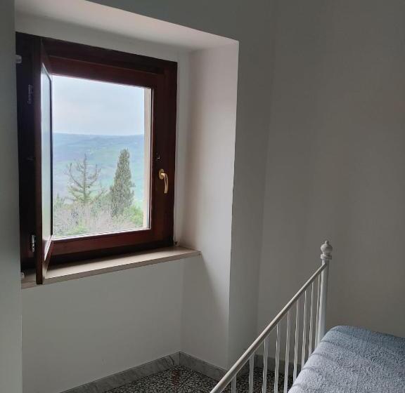 חדר סטנדרט נוף להרים, Borgo Sciugolo