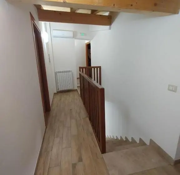 Standart Oda, Borgo Sciugolo