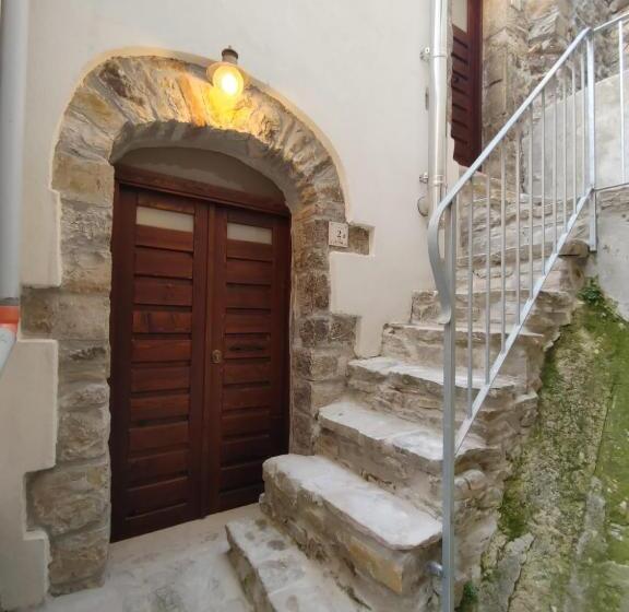 חדר סטנדרט לשלושה, Borgo Sciugolo