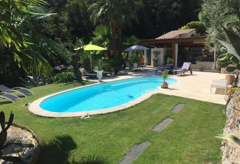 اتاق استاندارد با تراس, Le Maskalou