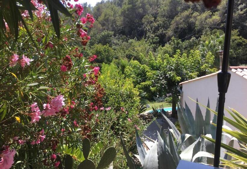 آپارتمان 1 خوابه با چشم‌انداز باغ, Le Maskalou