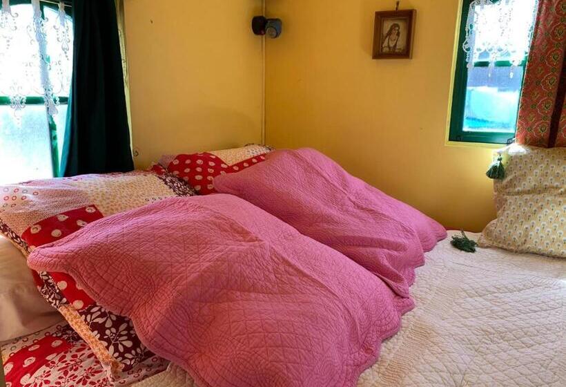 Номер Стандарт, Relais Des Chaux