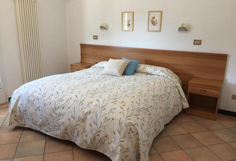 Номер Стандарт Вид на Море, Albergo Franzone