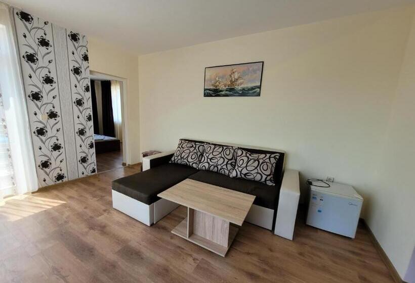 Апартаменты 1 Спальня, Guesthouse Iceberg