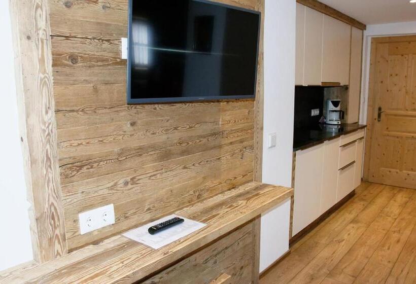 침실 2개 아파트, Hirschenhof