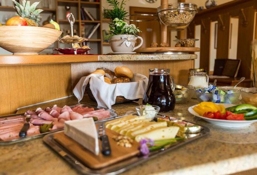 Семейный Номер, Haus Martin Schneeberger