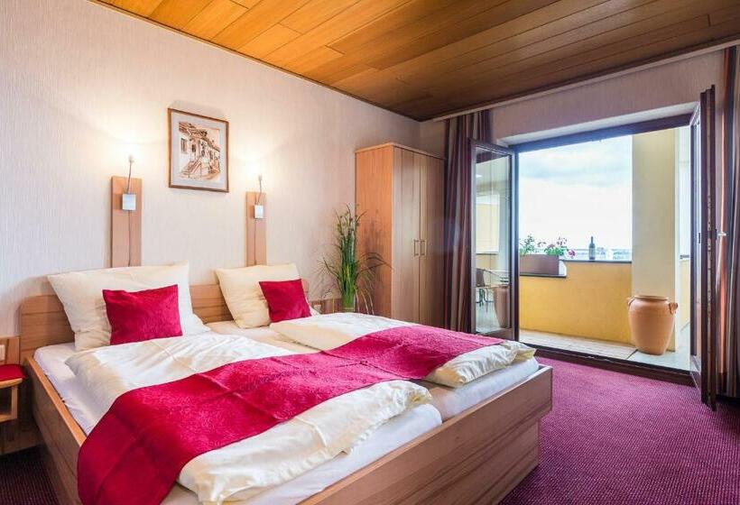 Номер Стандарт с Балконом, Haus Martin Schneeberger