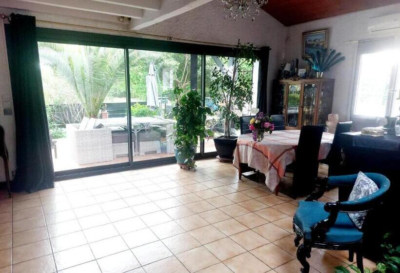 اتاق استاندارد اینتریور, Villa Zaphira