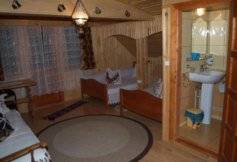 スタンダード４人部屋, Pensiunea Maria