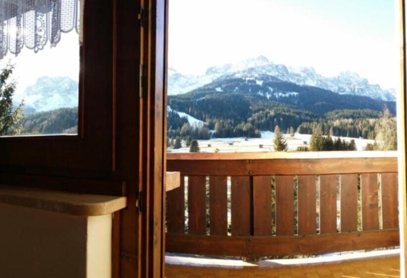 带露台的标准工作室, Residence La Pineta