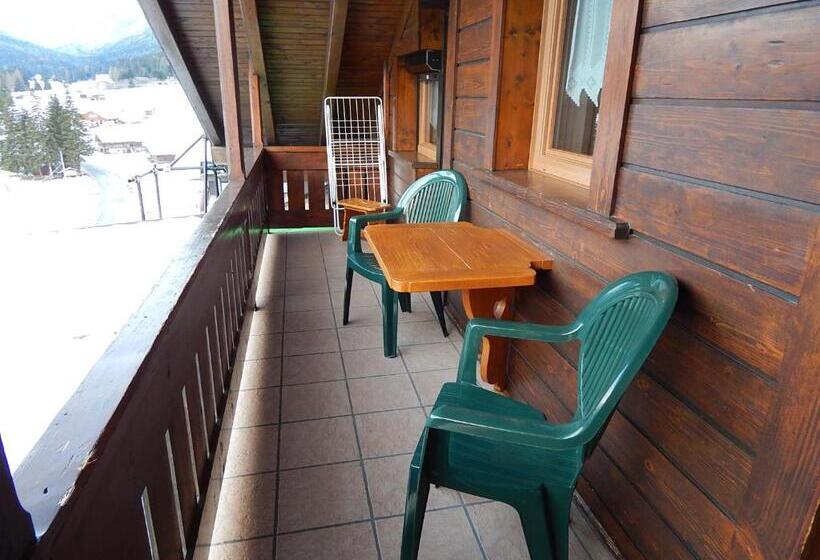 带2个卧室的公寓, Residence La Pineta