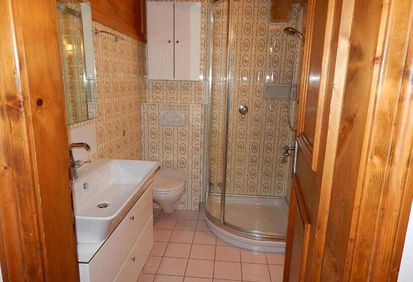 带2个卧室的公寓, Residence La Pineta