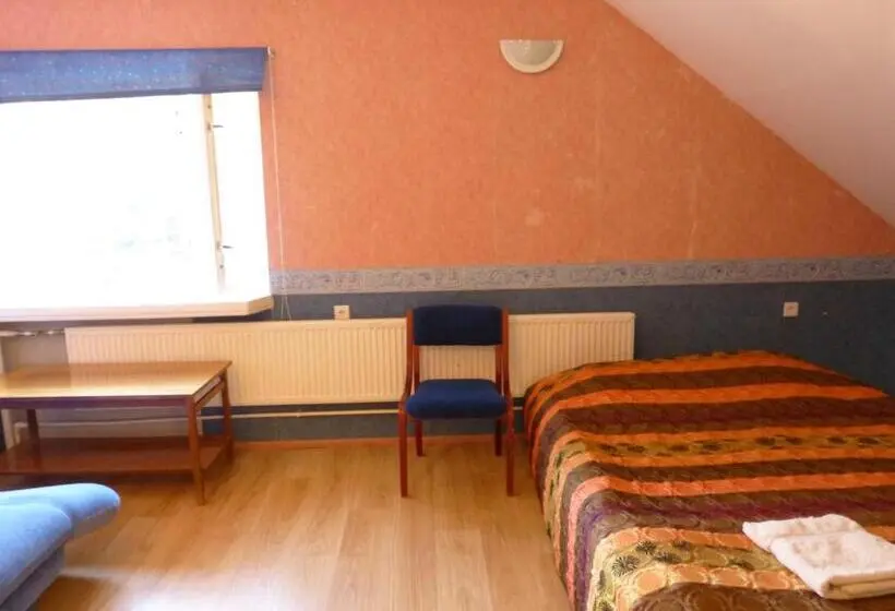 اتاق استاندارد با سرویس بهداشتی مشترک, Viva Pirita Hostel