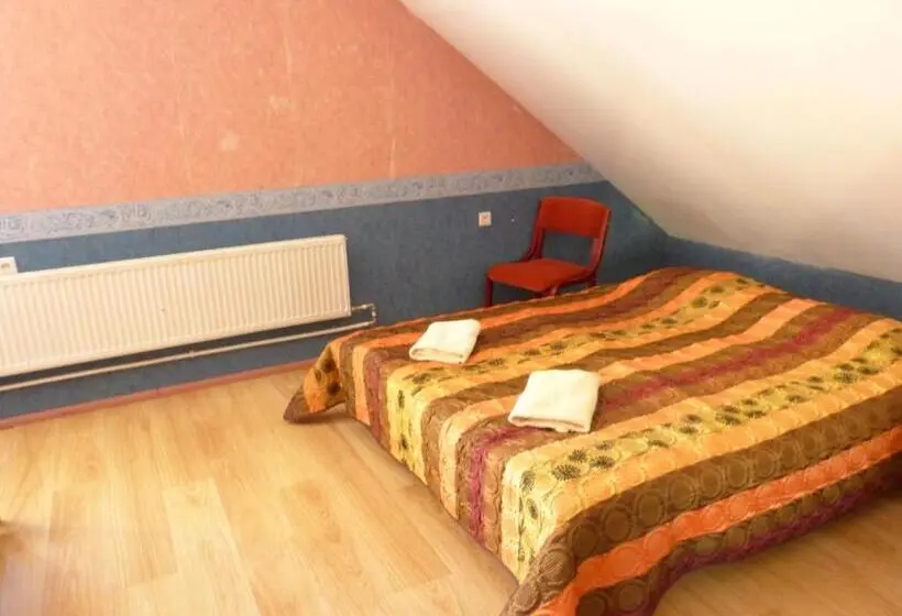 اتاق استاندارد با سرویس بهداشتی مشترک, Viva Pirita Hostel