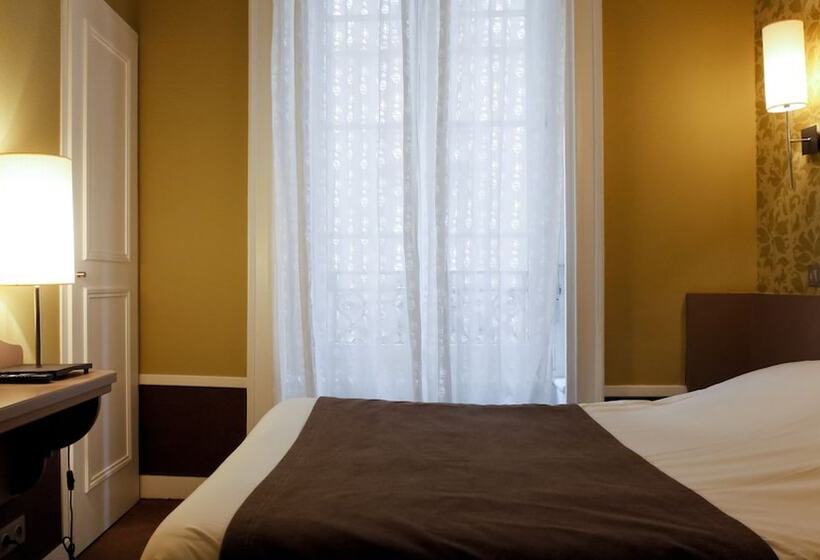 古典房间, Du Dauphin