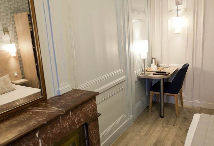 高级大房间, Du Dauphin