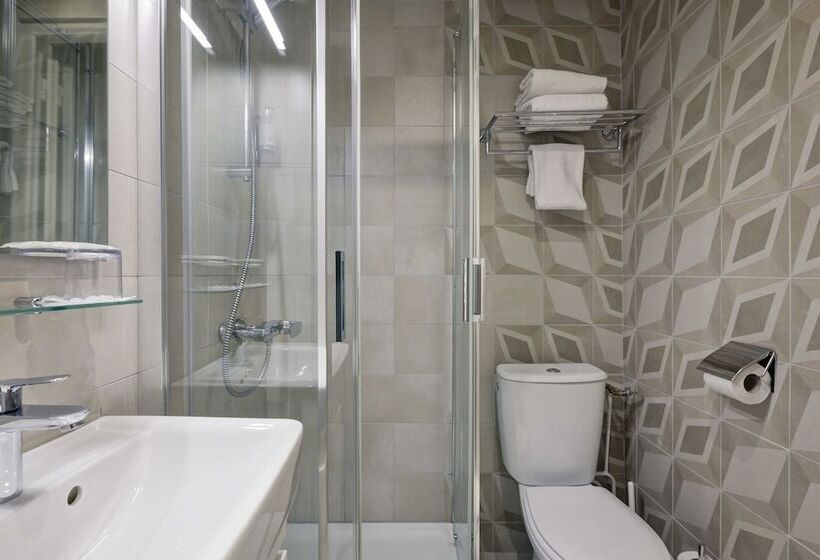 高级大房间, Du Dauphin