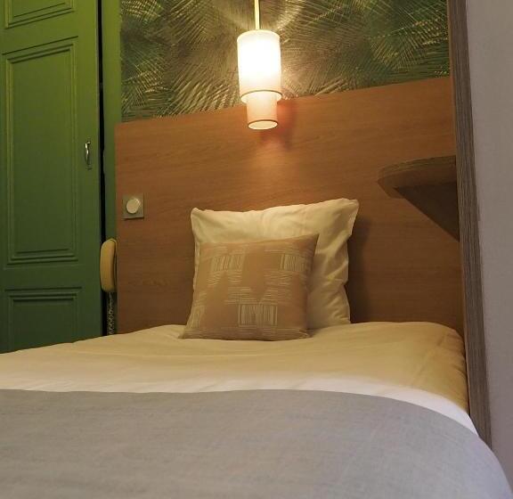 标准单人间, Du Dauphin