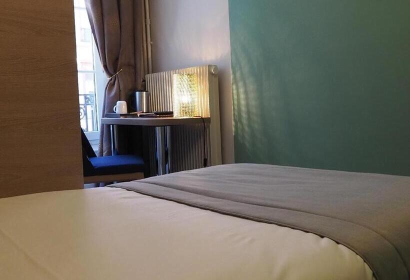 标准单人间, Du Dauphin