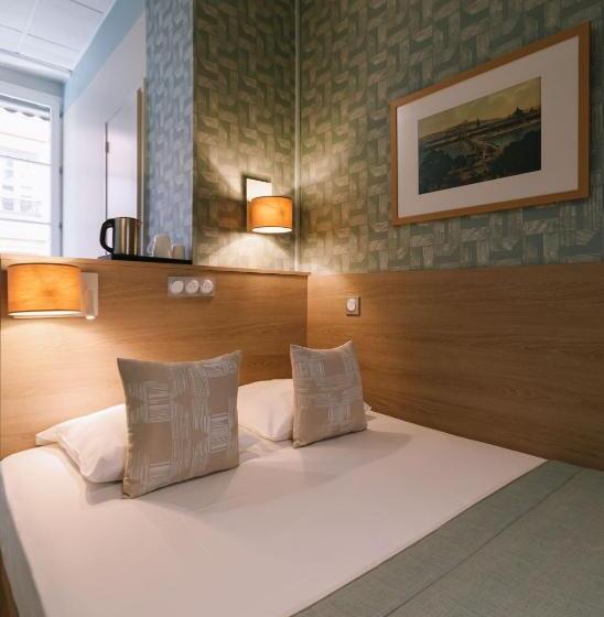 古典房间, Du Dauphin