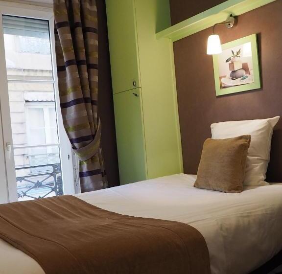 标准单人间, Du Dauphin