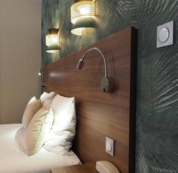 高级大房间, Du Dauphin