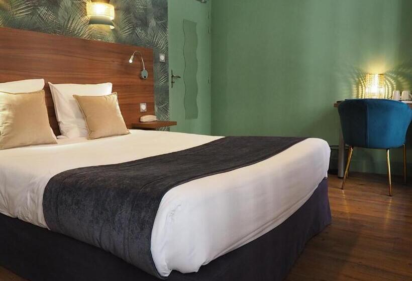 高级大房间, Du Dauphin