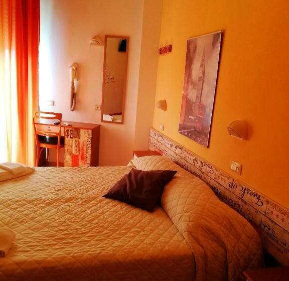 غرفة قياسية ثلاثية, Galles Rimini