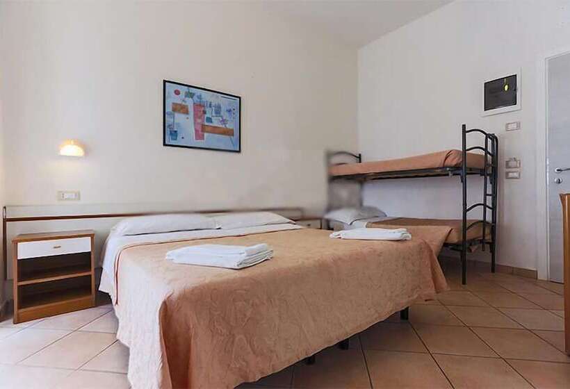 4인용 스탠다드 룸, Galles Rimini