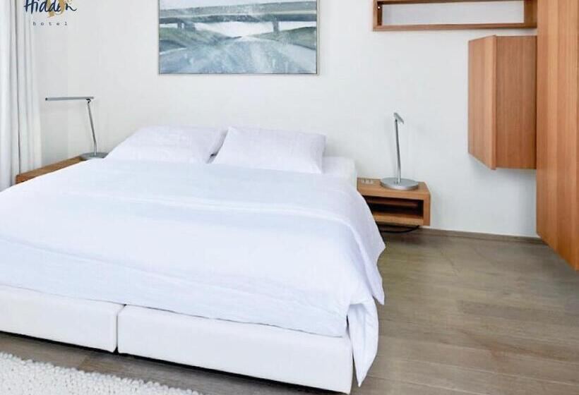 חדר דלוקס, Hidden Bay