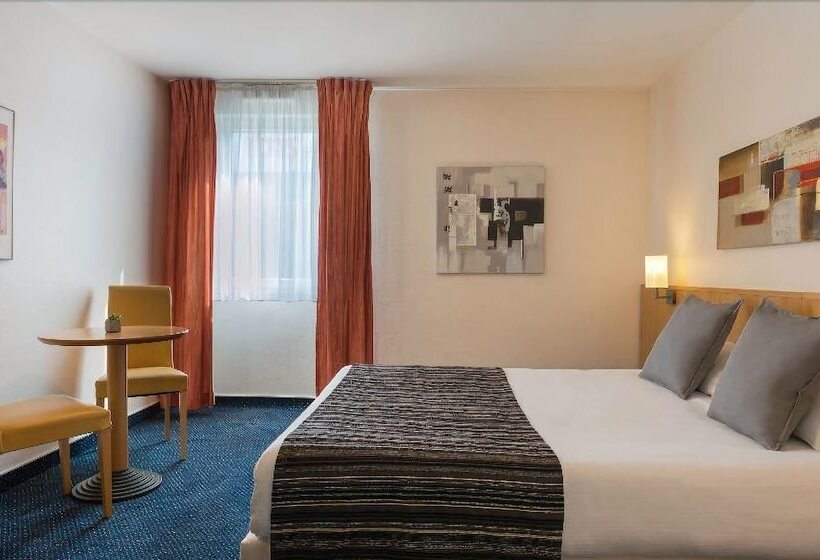 חדר סטנדרט, Greet Hôtel Montbéliard