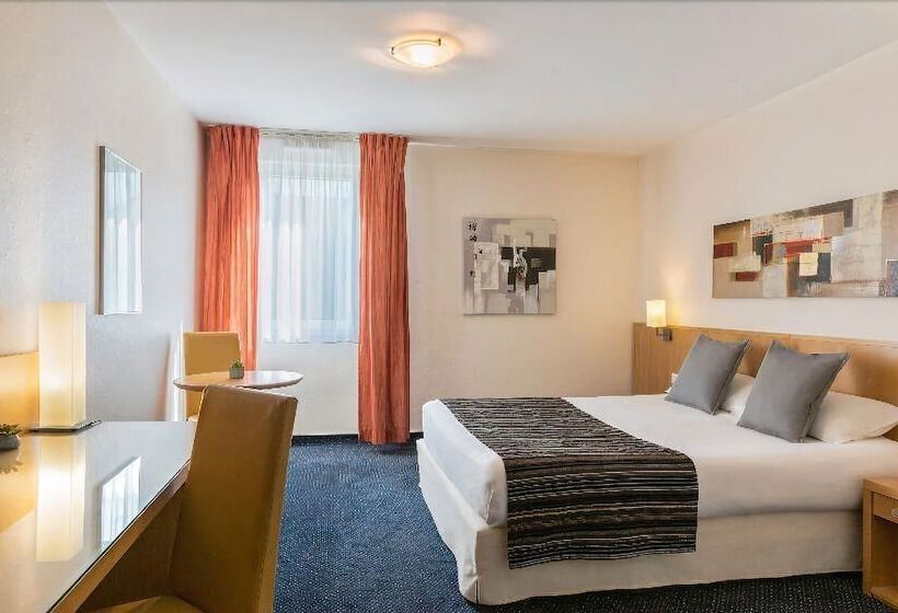 חדר סטנדרט, Greet Hôtel Montbéliard