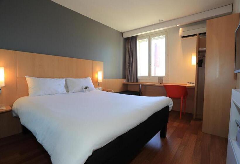 Номер Стандарт Двуспальная Кровать, Ibis Aurillac