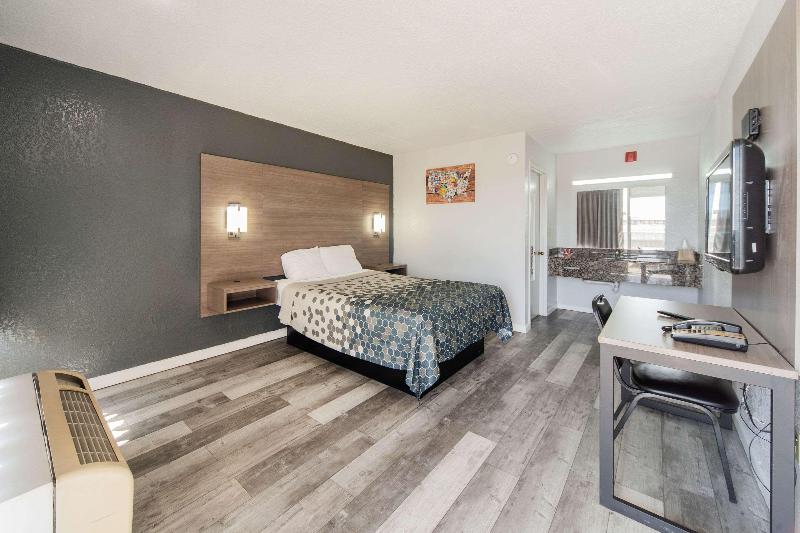 Номер Стандарт Двуспальная Кровать, Ibis Aurillac