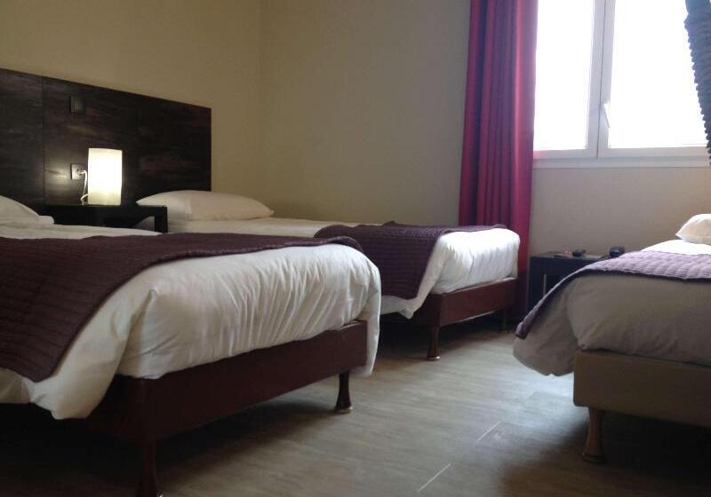 Номер Стандарт Трехместный, Kyriad Perpignan Sud