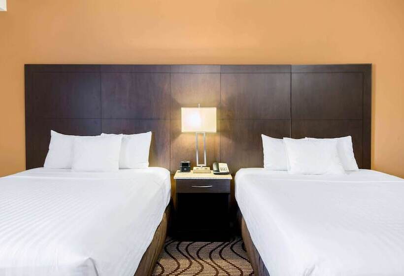 Номер Deluxe, La Quinta By Wyndham Oshawa