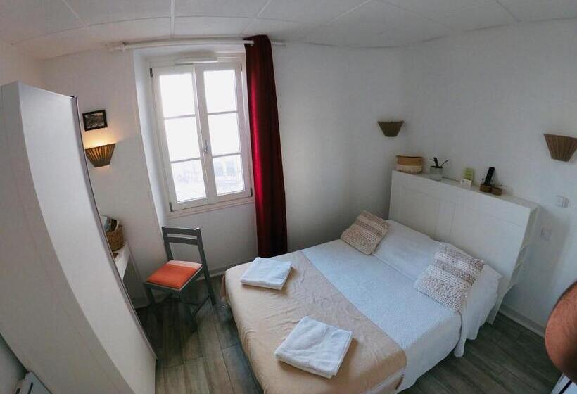 Номер Стандарт, Le Petit Hôtel