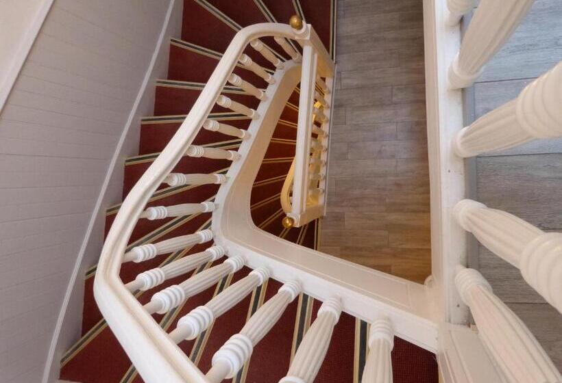 غرفة قياسية, Le Petit Hôtel