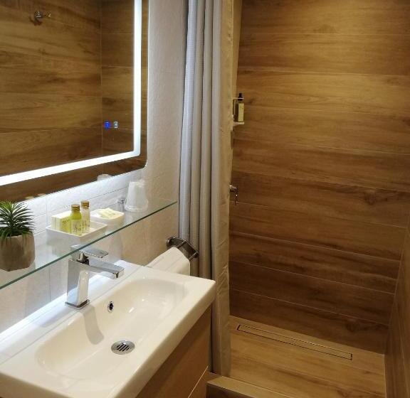 Номер Стандарт, Miramar  Cap D Antibes   La Garoupe Plage