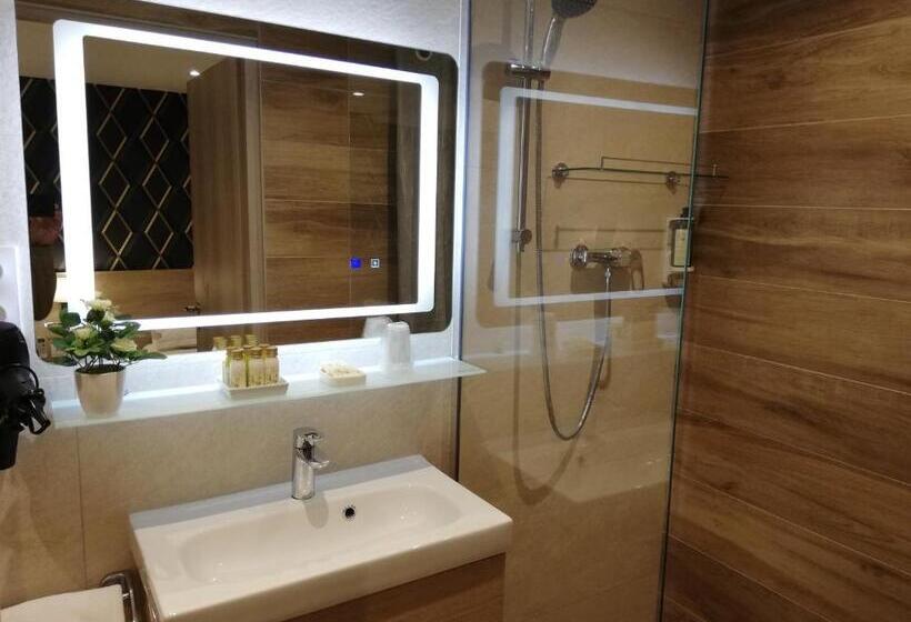 Трехместный Номер Классика, Miramar  Cap D Antibes   La Garoupe Plage