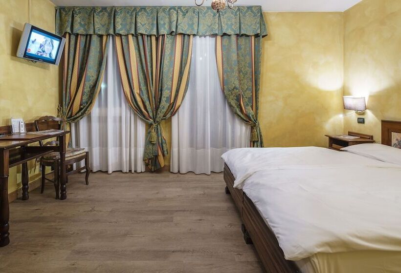 Номер Deluxe, Olimpia