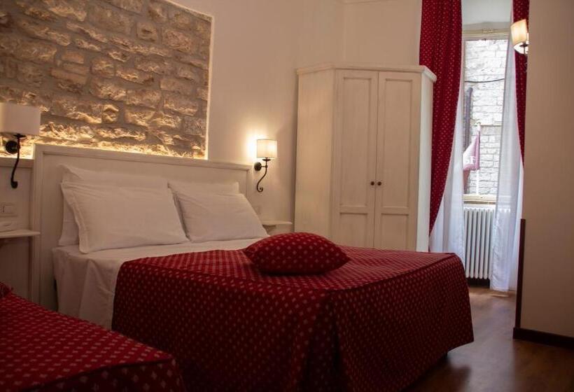 Standard Triple Room, Pax