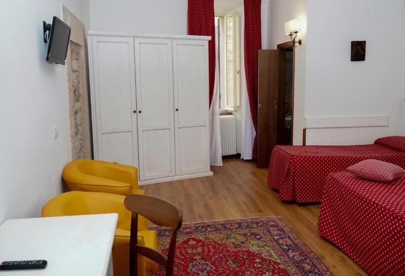 Standard Quadruple Room, Pax