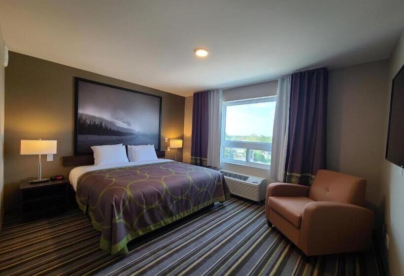 キングサイズベッドのスイートルーム, Super 8 By Wyndham Thompson