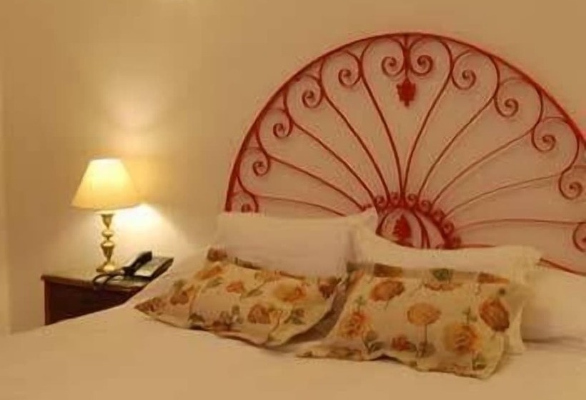 اتاق لوکس, Tiana Buenos Aires