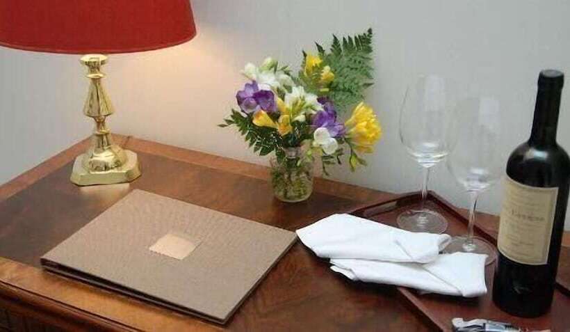 اتاق لوکس, Tiana Buenos Aires