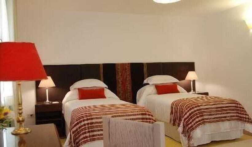 اتاق لوکس, Tiana Buenos Aires